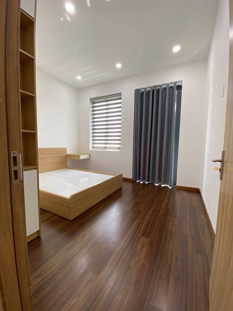 NHÀ 2 TẦNG - MÁI BTCT - MỚI XÂY ĐƯỜNG 8 LONG PHƯỚC - 3,79 TỶ